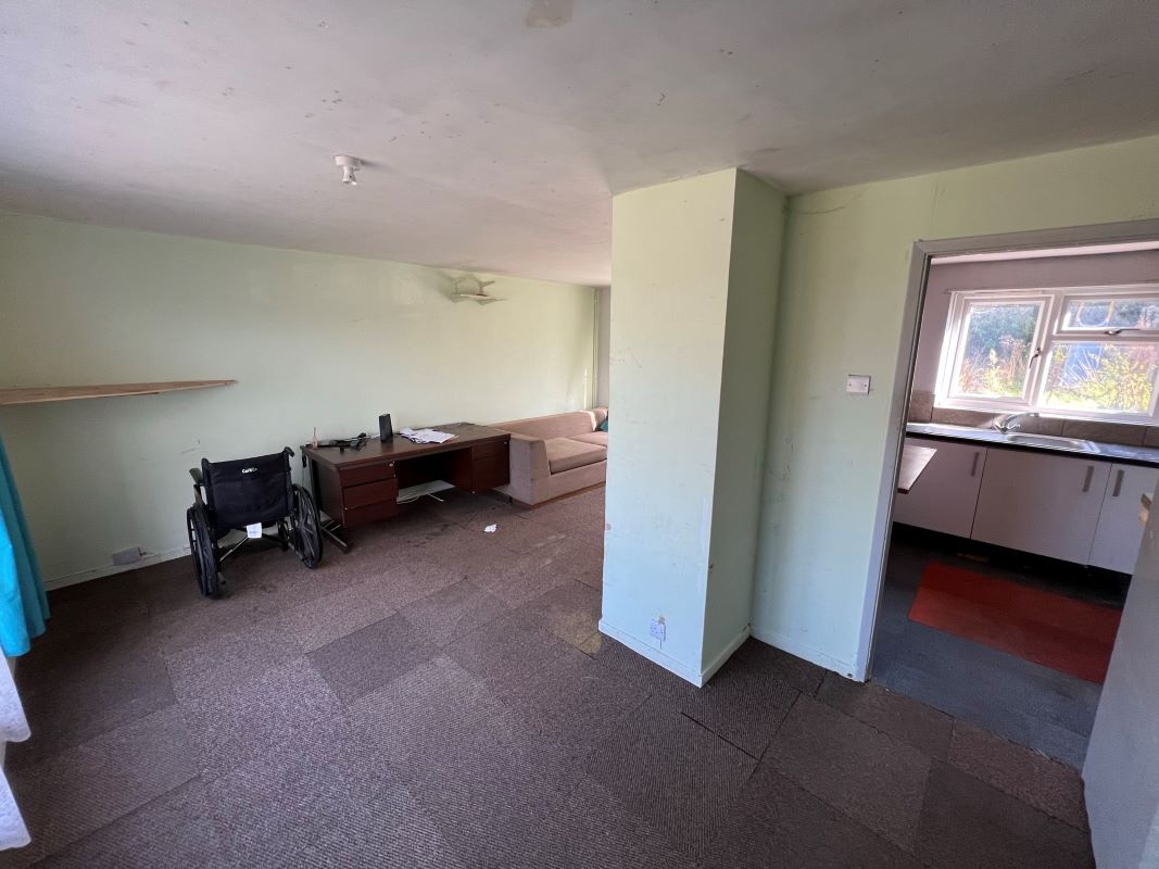 3 bedroom semi detached house in Stoke-on-Trent