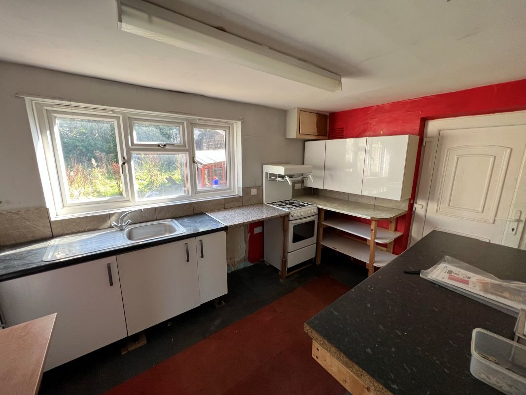 3 bedroom semi detached house in Stoke-on-Trent