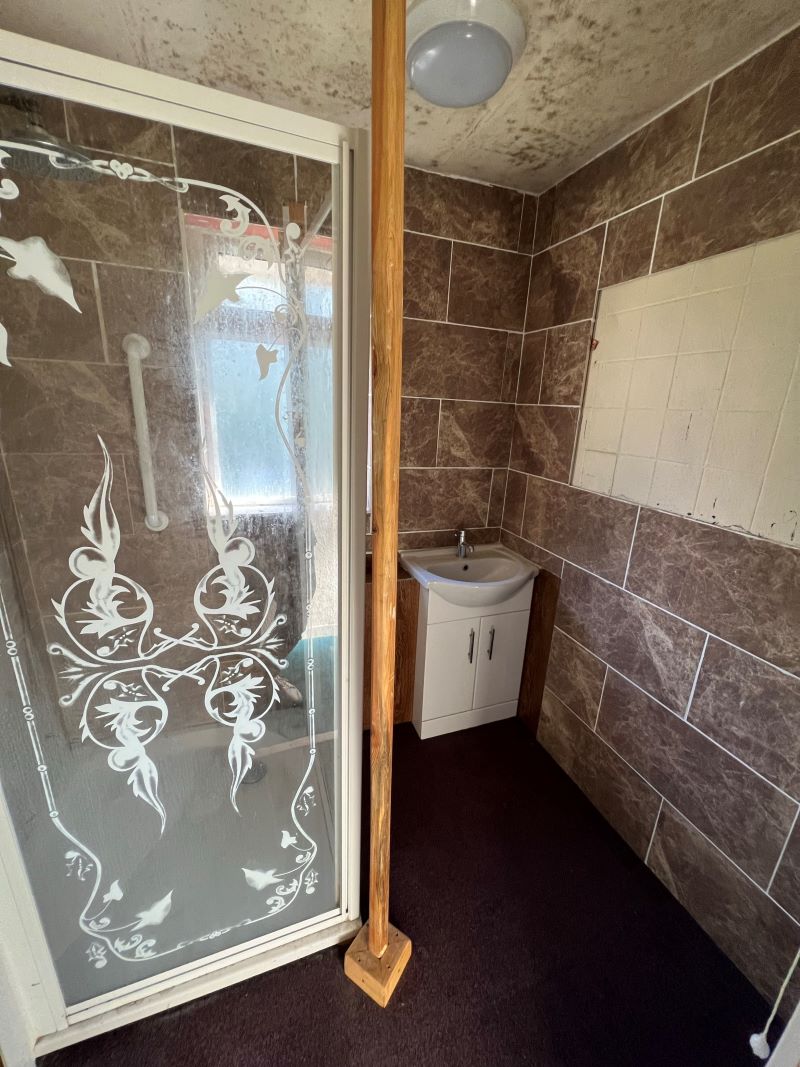 3 bedroom semi detached house in Stoke-on-Trent