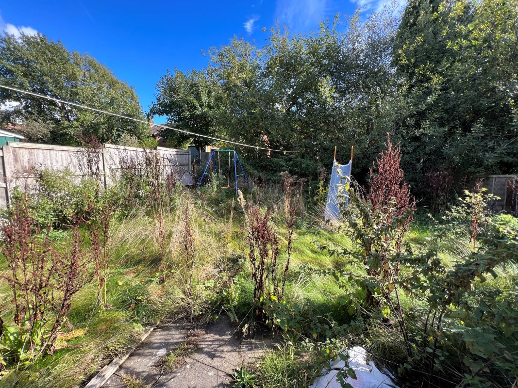 3 bedroom semi detached house in Stoke-on-Trent
