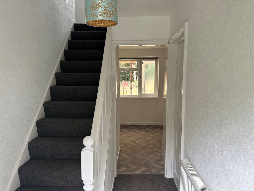 2 bedroom mid terraced house in Nuneaton