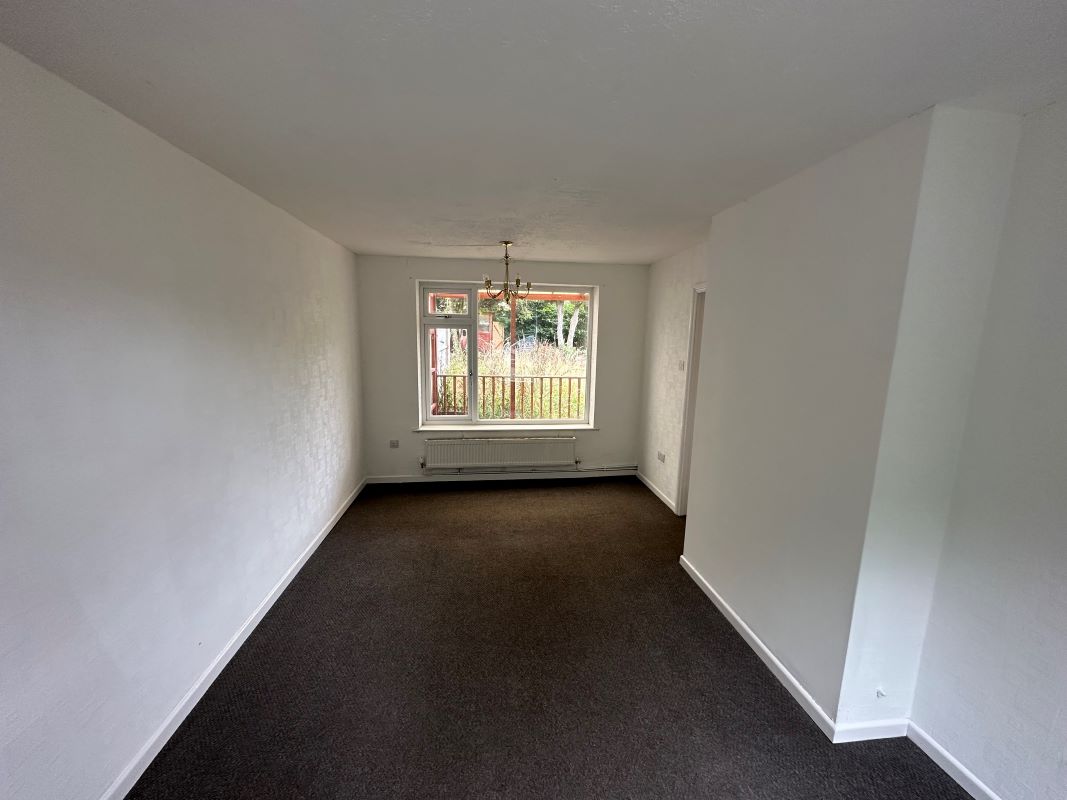 2 bedroom mid terraced house in Nuneaton