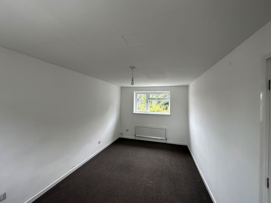 2 bedroom mid terraced house in Nuneaton