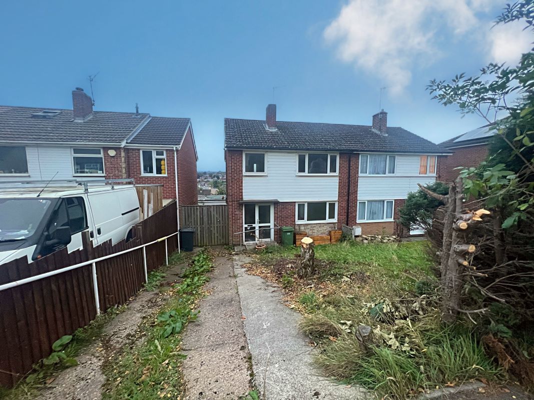 2 bedroom semi detached house in Old Whittington, Chesterfield