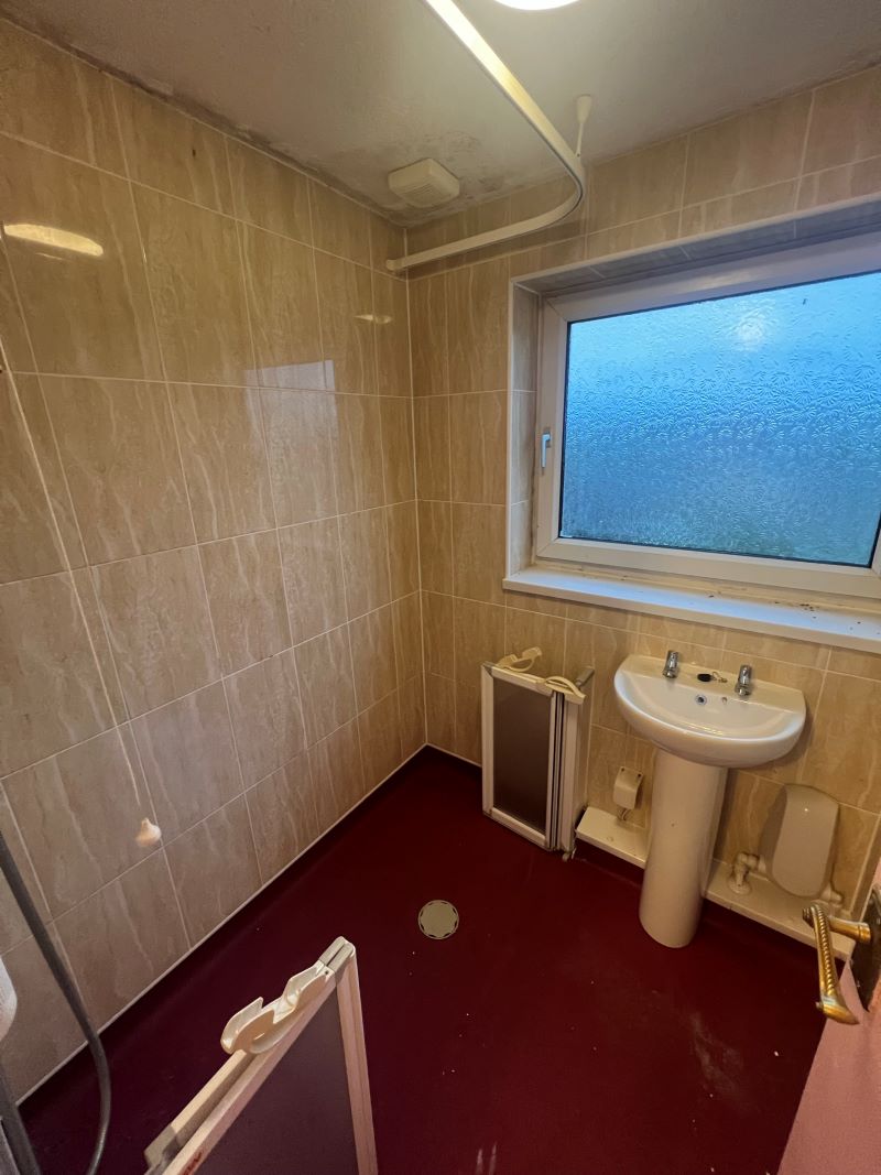 2 bedroom semi detached house in Old Whittington, Chesterfield