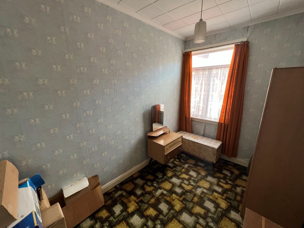 3 bedroom mid terraced house in Dudley