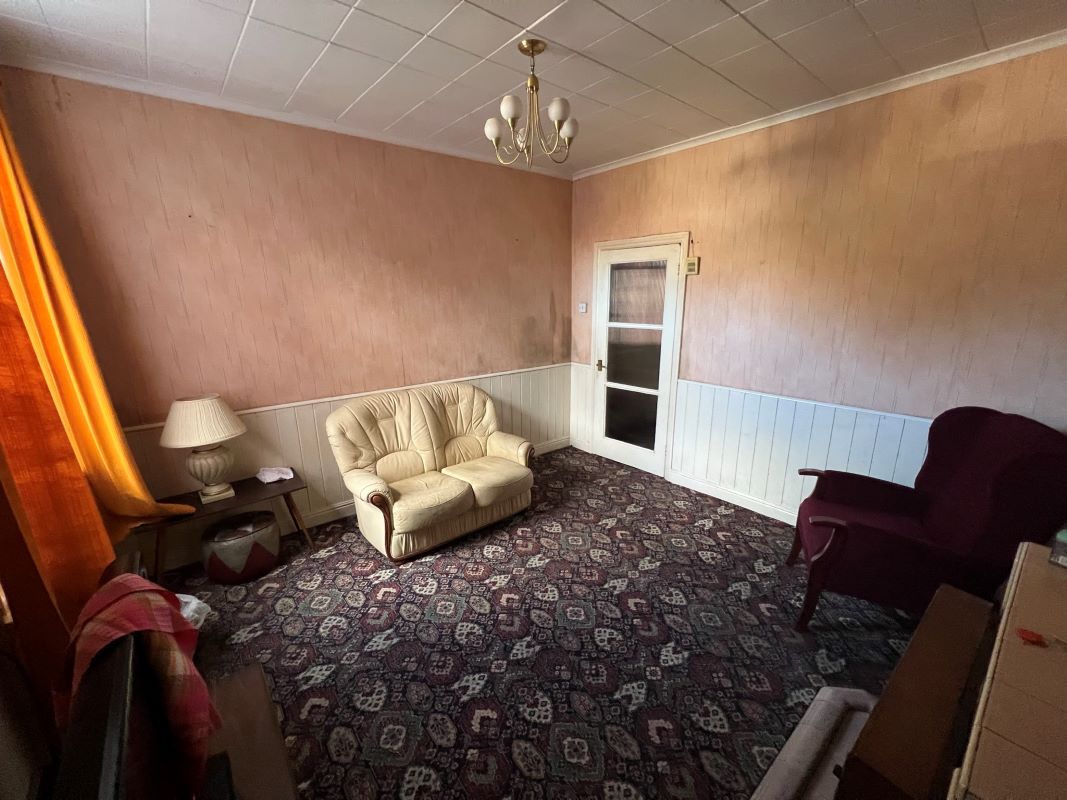 3 bedroom mid terraced house in Dudley