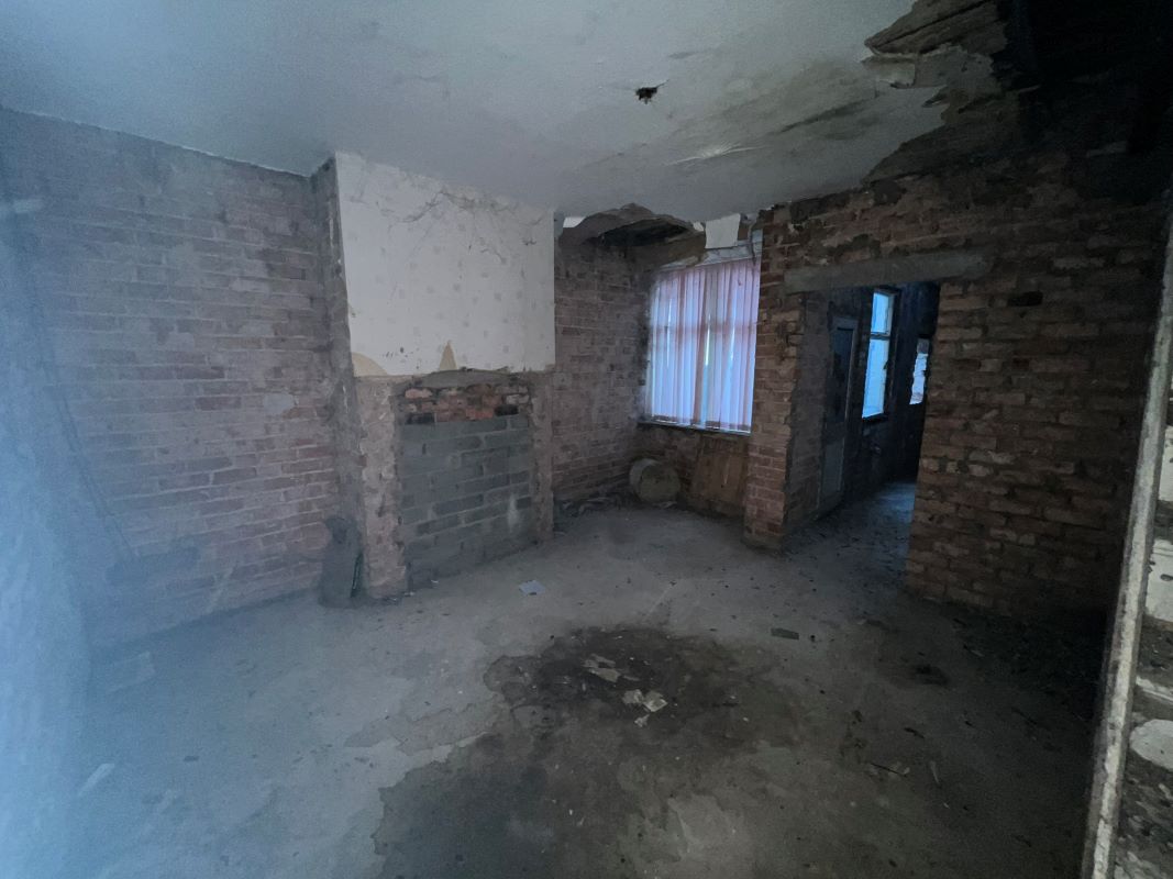 3 bedroom mid terraced house in Crewe