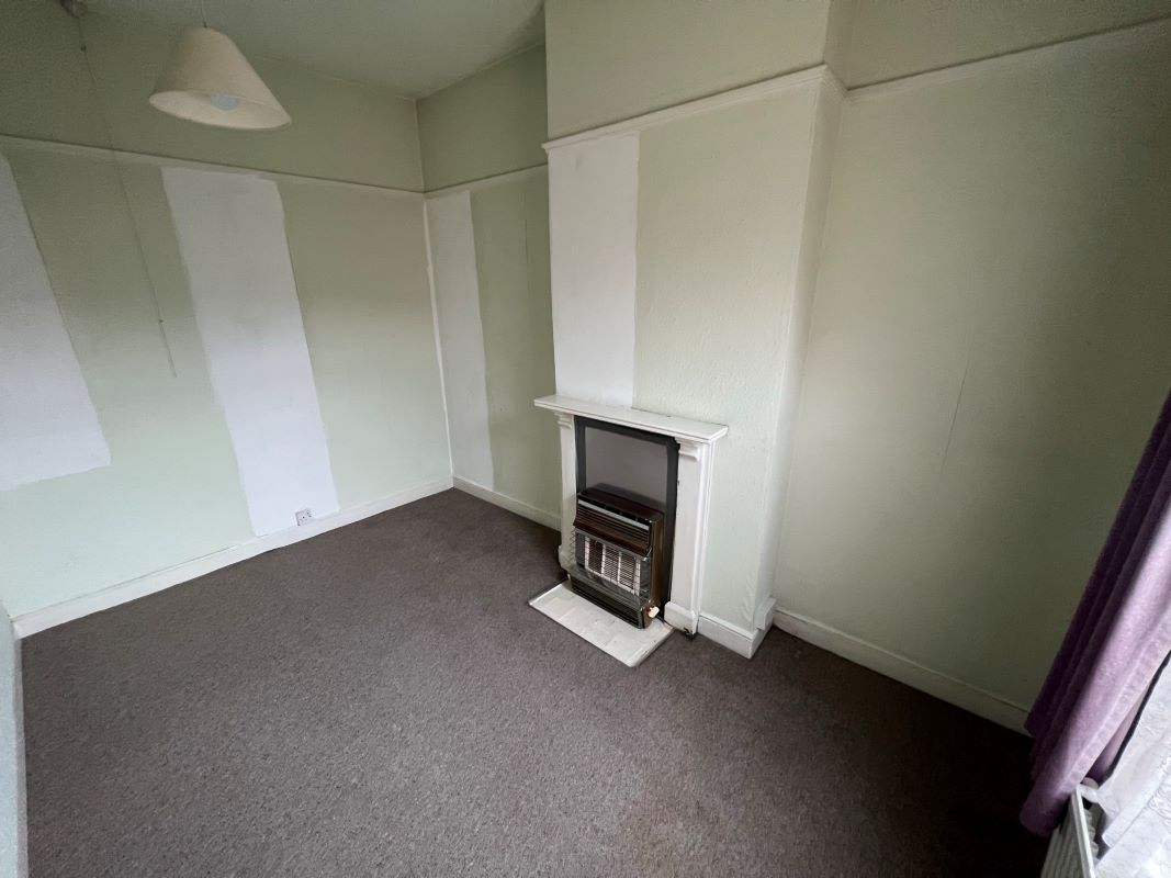 3 bedroom mid terraced house in Handsworth
