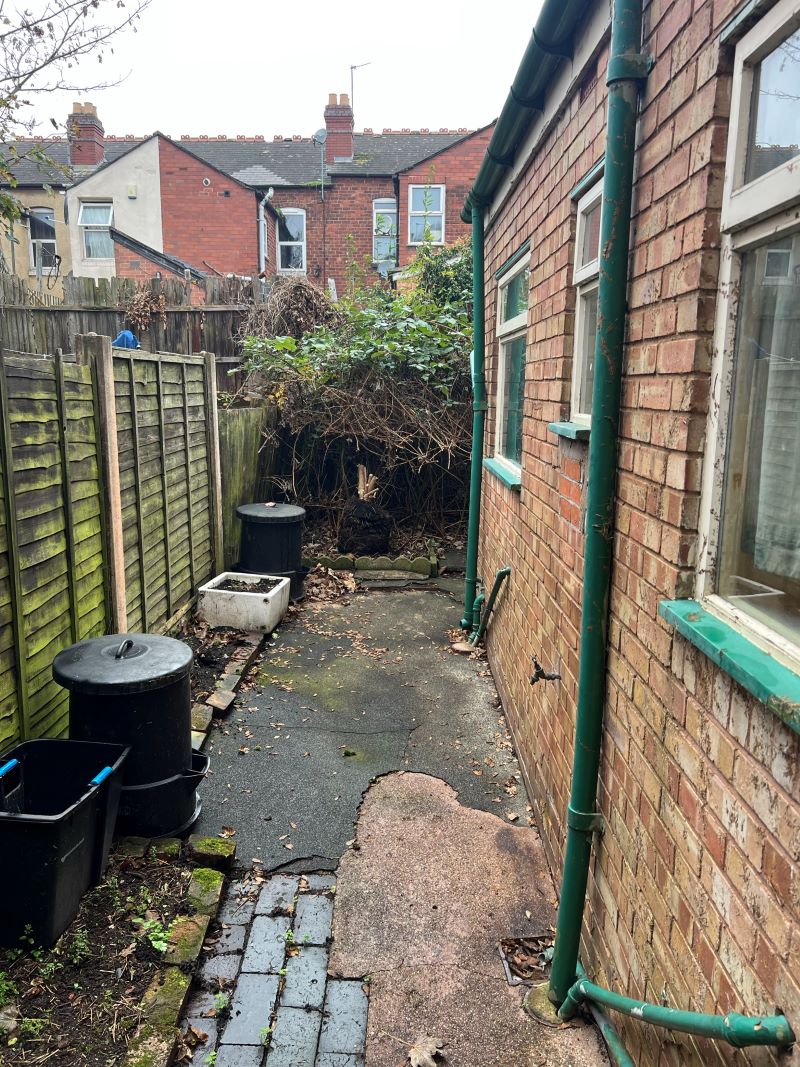3 bedroom mid terraced house in Handsworth