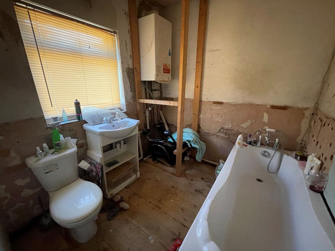 2 bedroom semi detached house in Sutton in Ashfield