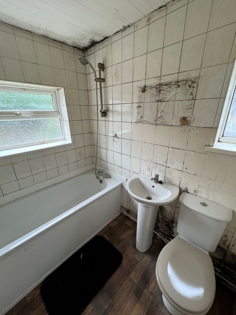 2 bedroom end terraced house in Stoke on Trent