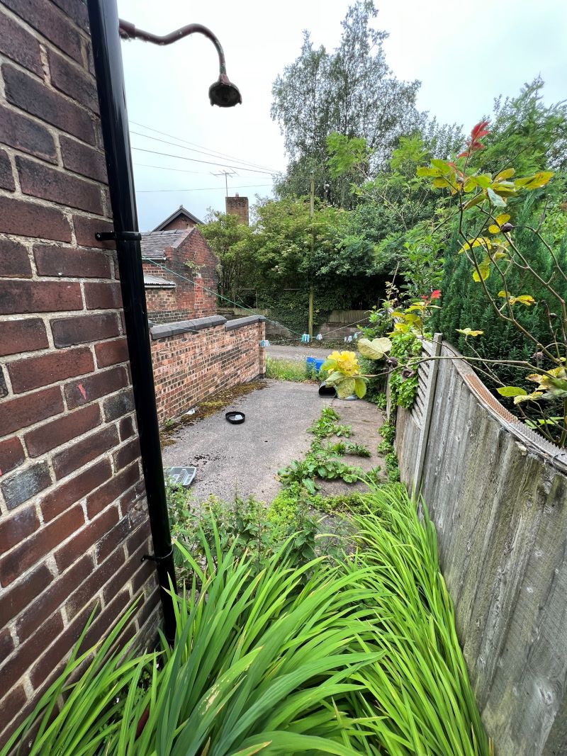 2 bedroom end terraced house in Stoke on Trent