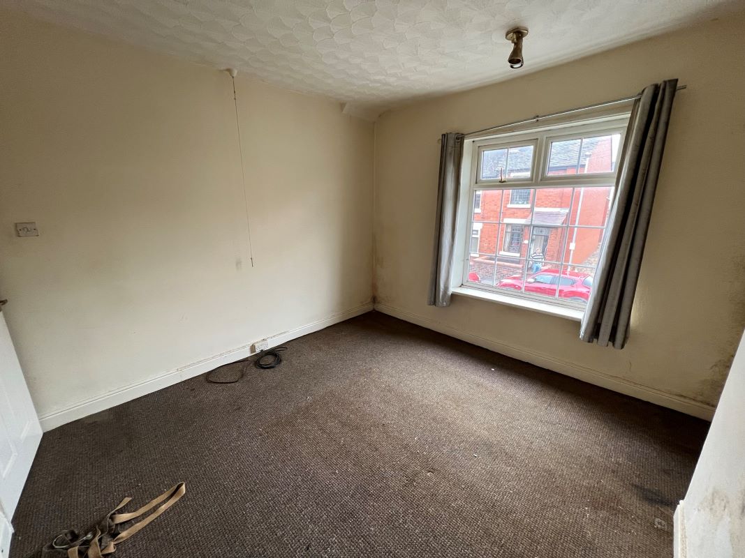 2 bedroom end terraced house in Stoke on Trent