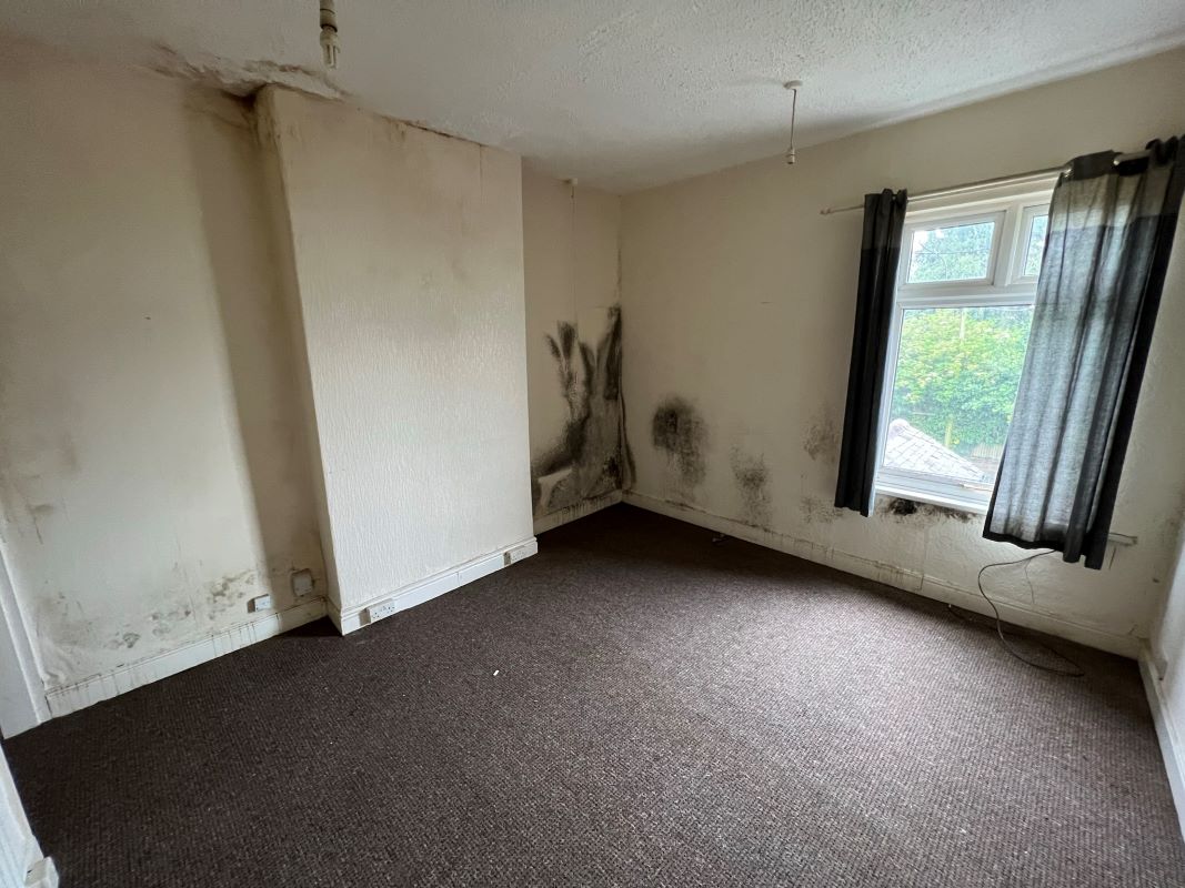 2 bedroom end terraced house in Stoke on Trent