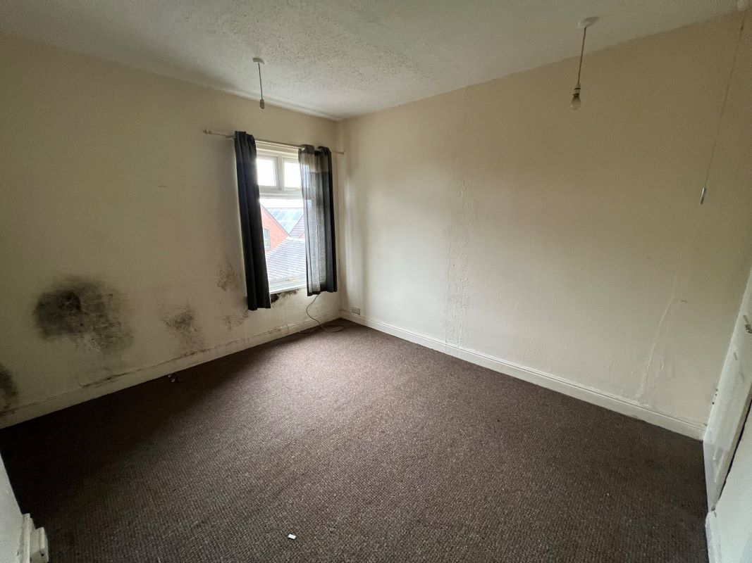 2 bedroom end terraced house in Stoke on Trent