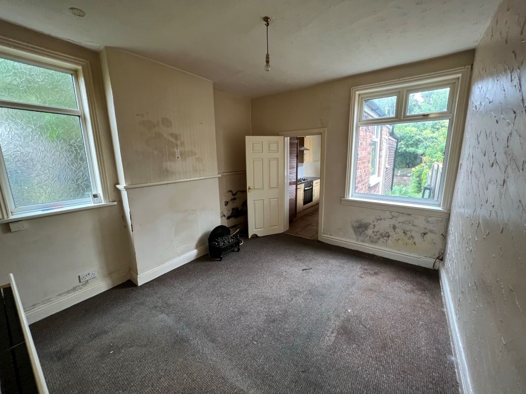 2 bedroom end terraced house in Stoke on Trent