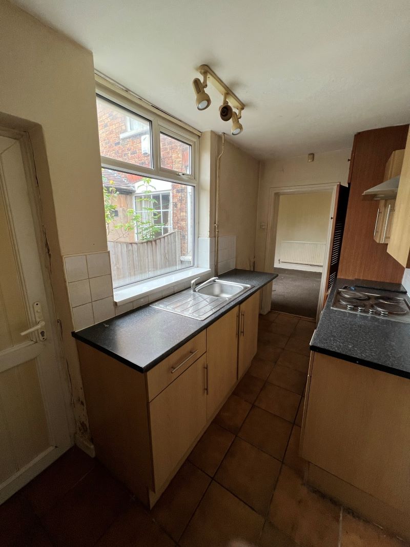 2 bedroom end terraced house in Stoke on Trent
