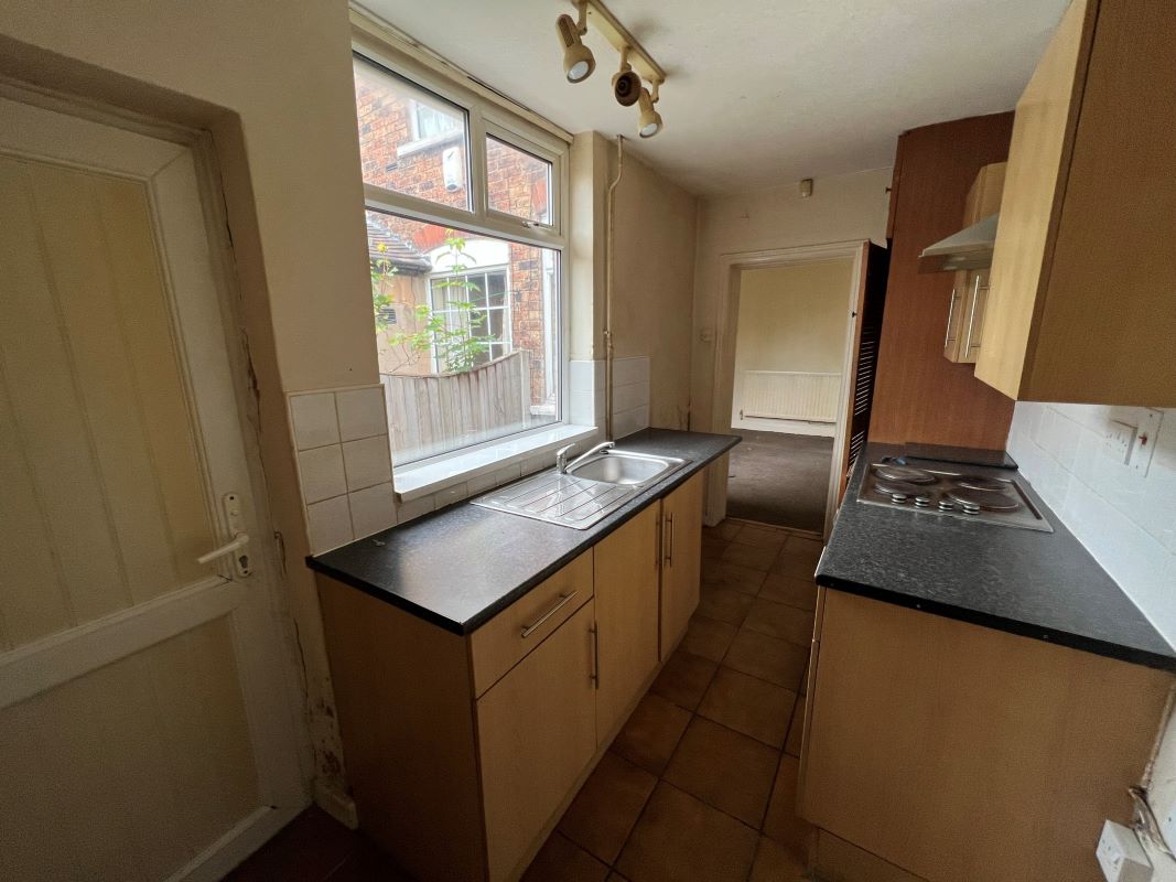 2 bedroom end terraced house in Stoke on Trent