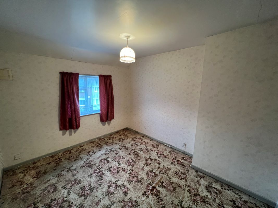 3 bedroom semi detached house in Wolverhampton