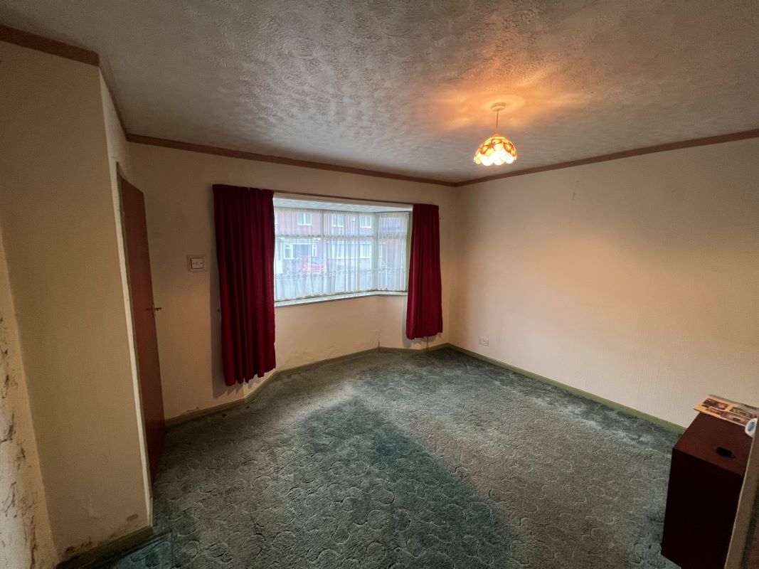 3 bedroom semi detached house in Wolverhampton