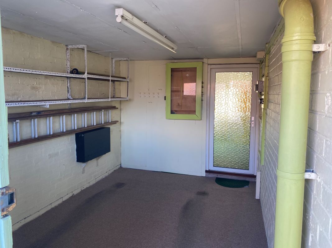 3 bedroom semi detached house in Wolverhampton
