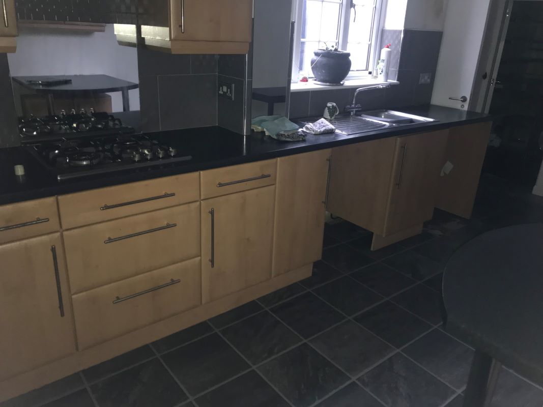 3 bedroom detached property in Dudley Wood