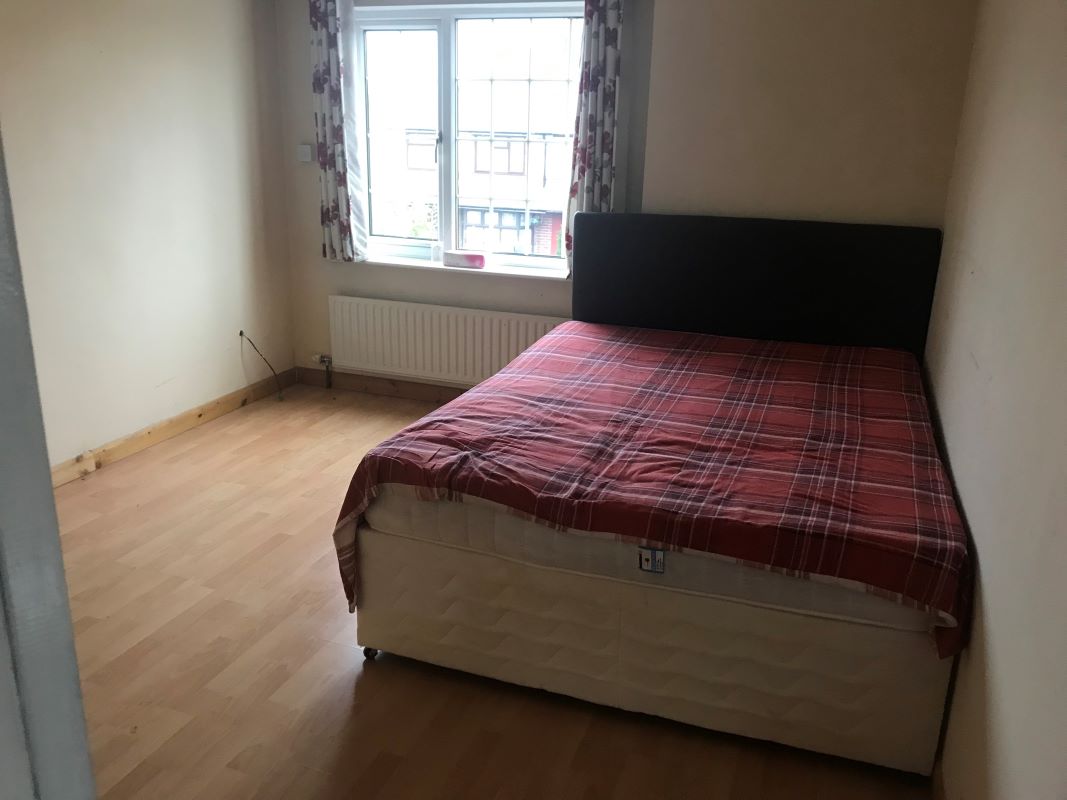 3 bedroom detached property in Dudley Wood