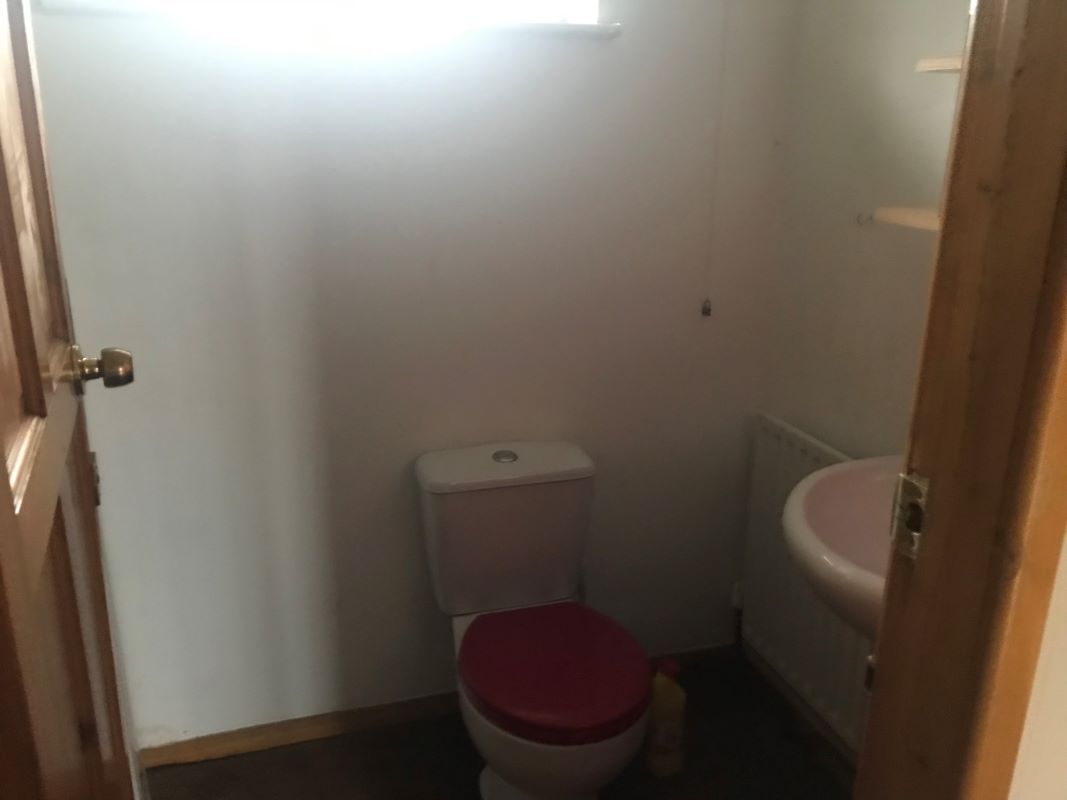 3 bedroom detached property in Dudley Wood