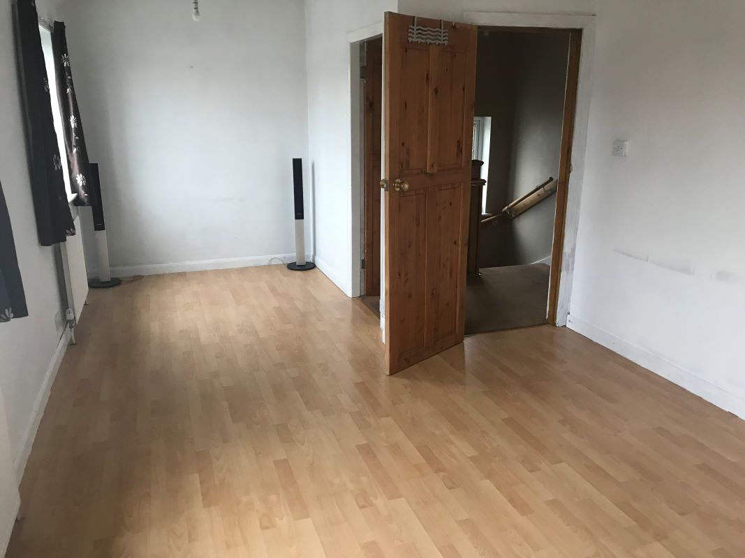 3 bedroom detached property in Dudley Wood