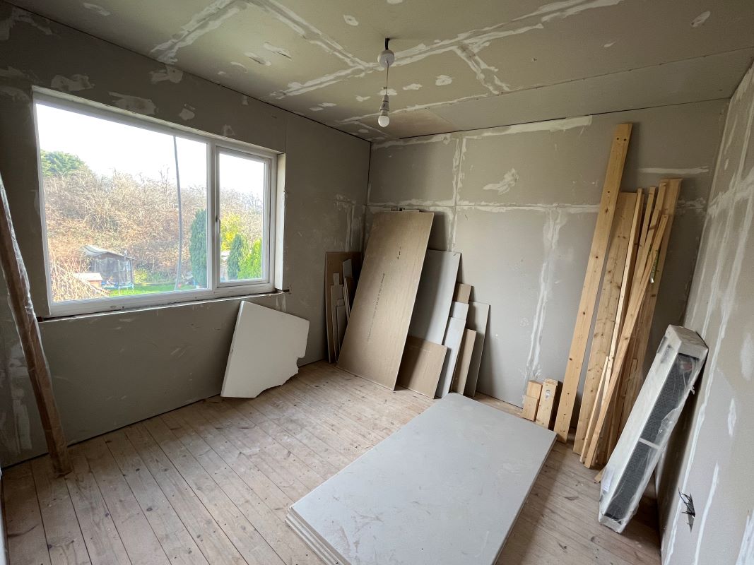 3 bedroom semi detached house in Long Eaton, Notts.