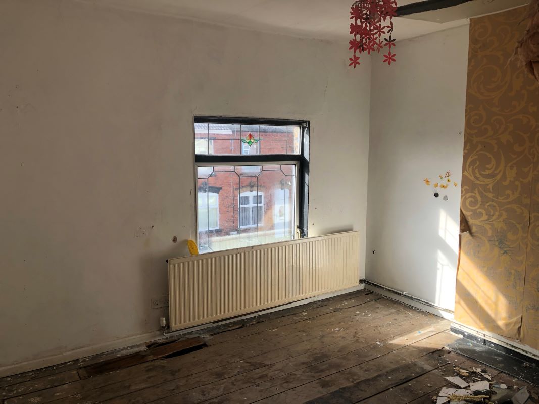 2 bedroom end terraced house in Dudley