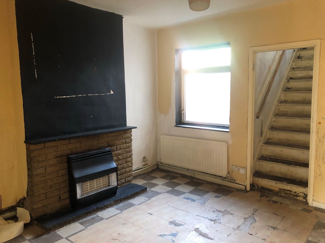 2 bedroom end terraced house in Dudley