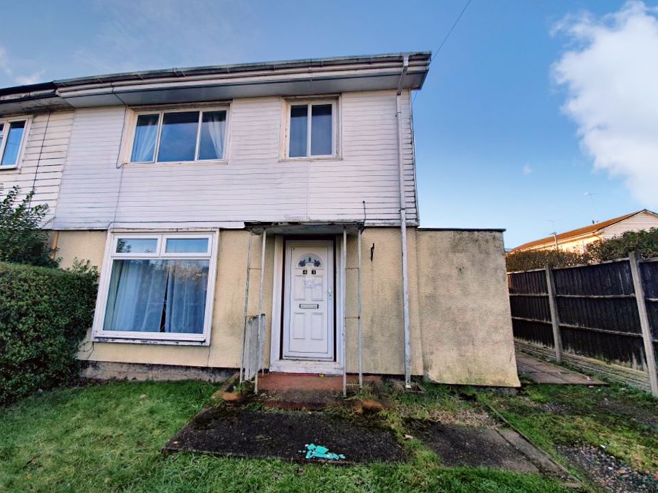3 bedroom semi detached house in Nuneaton