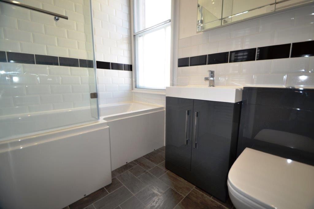 3 bedroom mid terraced house in Harborne