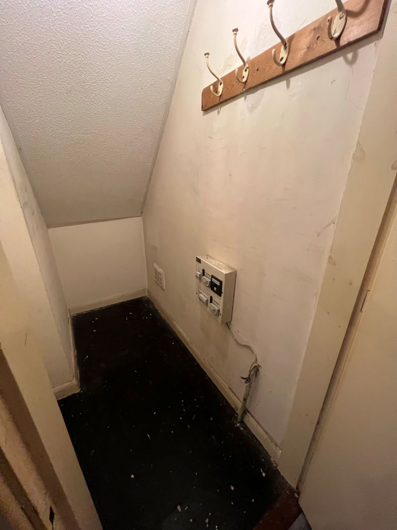 3 bedroom mid terraced house in Chesterfield