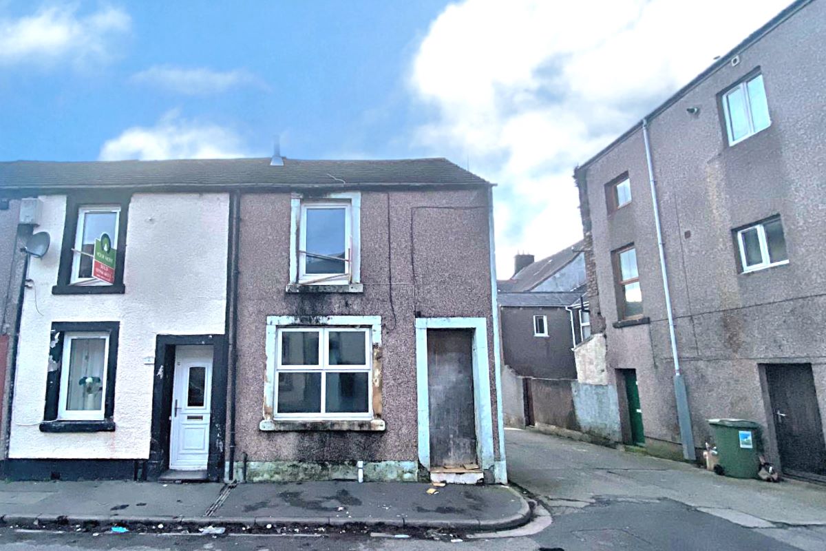 2 bedroom end terraced house in Cleator Moor