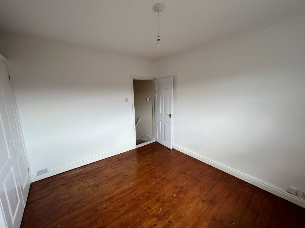 2 bedroom semi detached house in Worcester