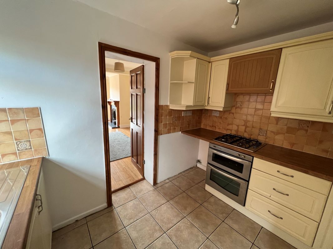 2 bedroom semi detached house in Worcester