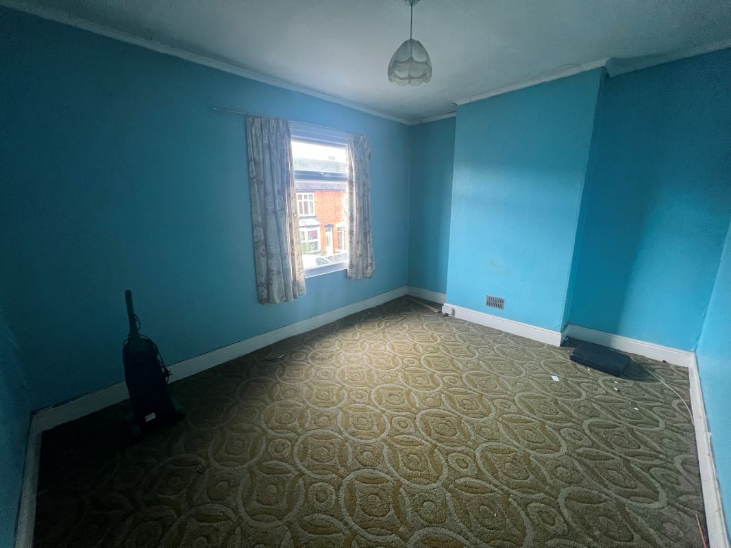 3 bedroom mid terraced house in Stafford.