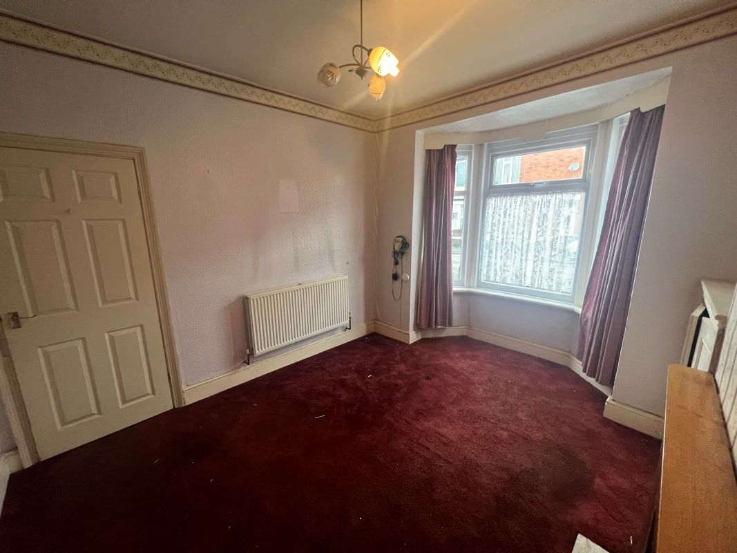 3 bedroom mid terraced house in Stafford.
