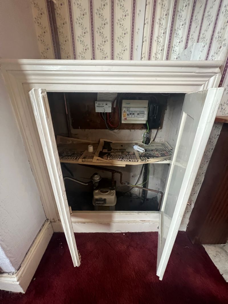3 bedroom mid terraced house in Stafford.