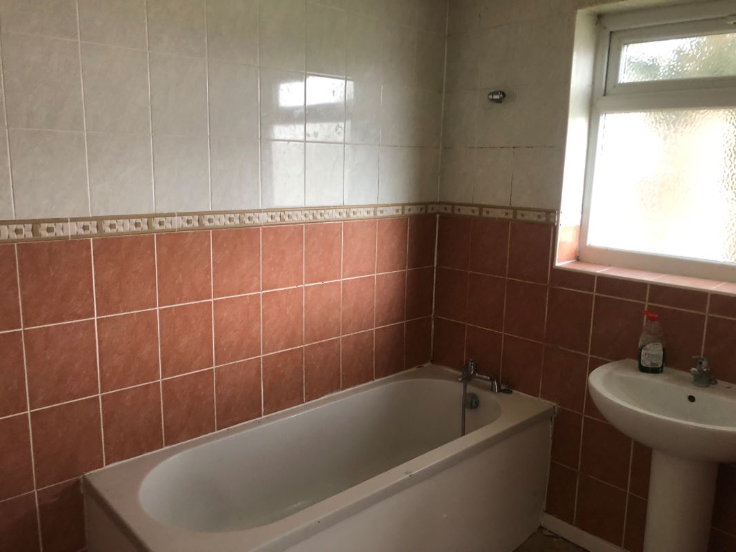 3 bedroom semi detached house in Nuneaton