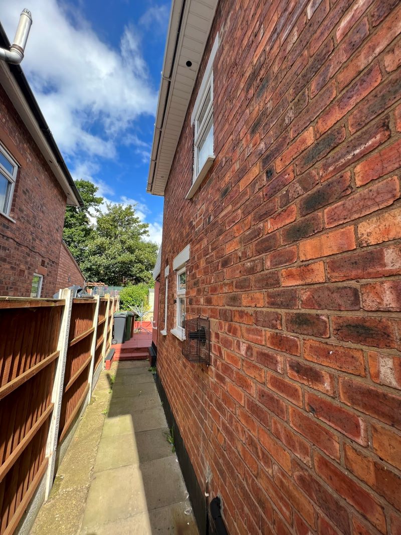 3 bedroom detached house in Walsall