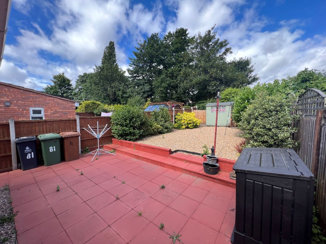 3 bedroom detached house in Walsall