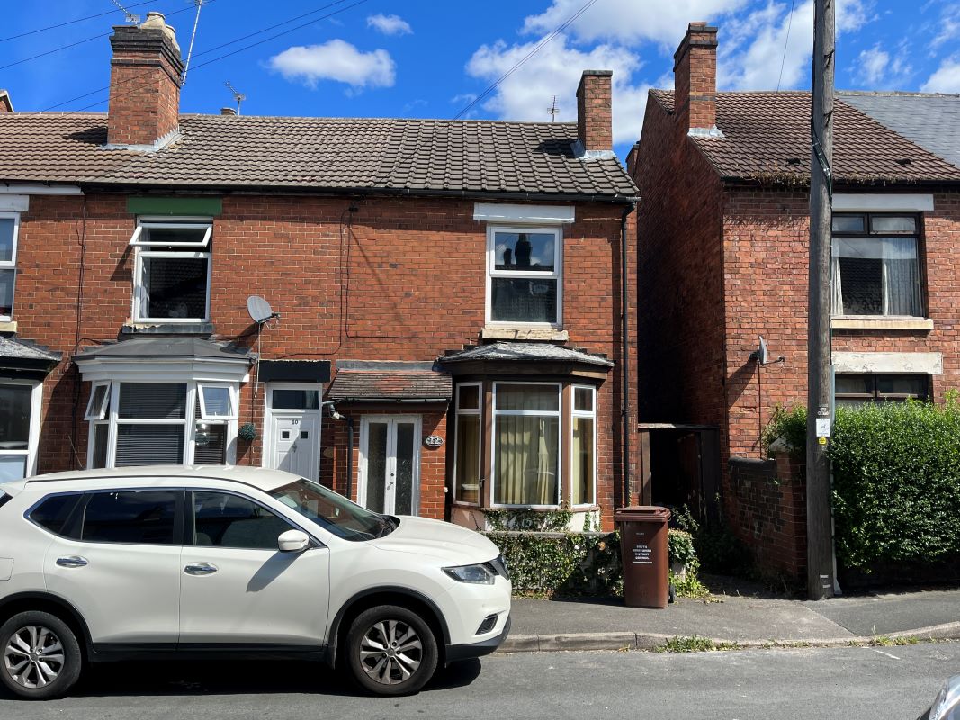 2 bedroom end terraced house in Swadlincote