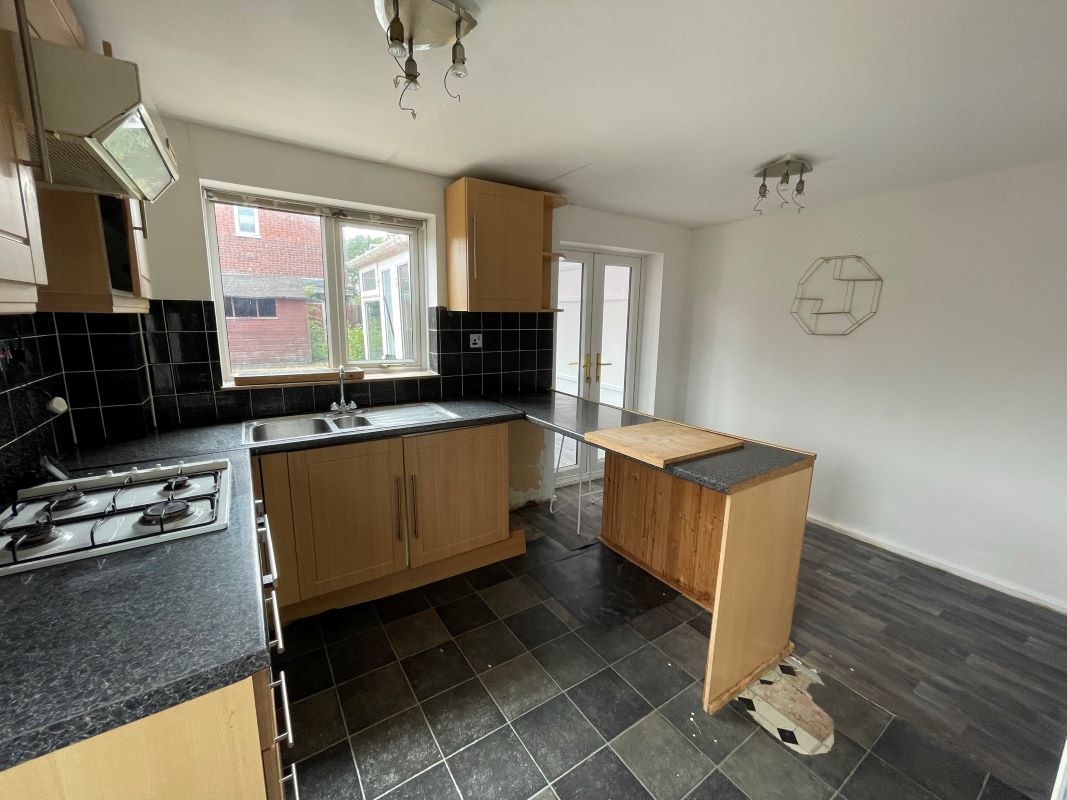 2 bedroom semi detached house in Stafford