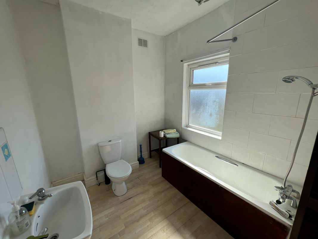 2 bedroom end terraced house in Stoke on Trent