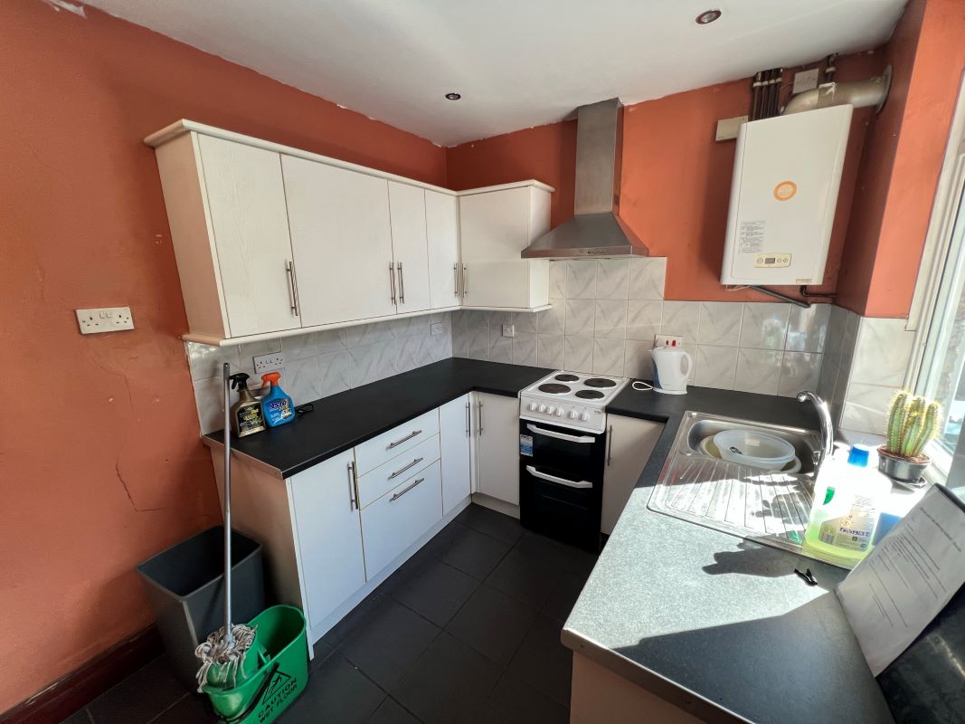 2 bedroom end terraced house in Stoke on Trent