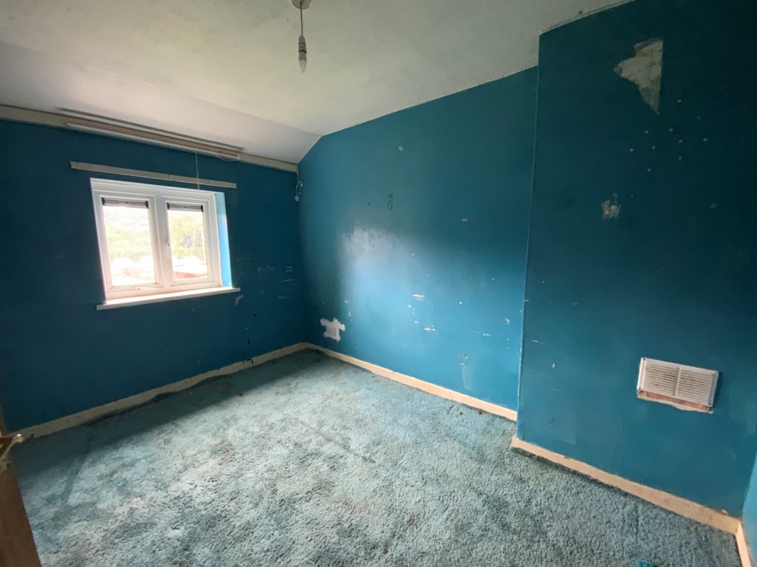 3 bedroom semi detached house in Wolverhampton